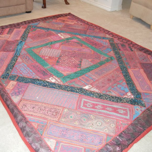 Large Quilt - Handmade Wall Art - Fibre Art - Pakistani Handicraft - Picture 8 of 8